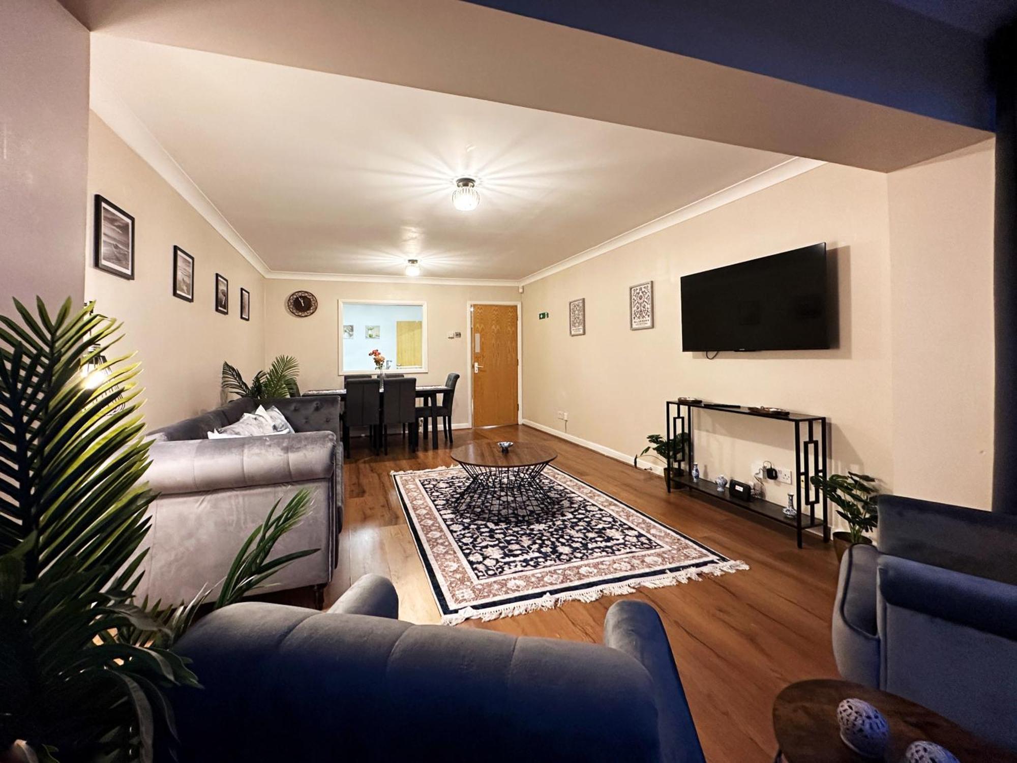 Apartament Betty's Place In Tower Hill - 2 Double Beds, Max 4 People, Great Location In