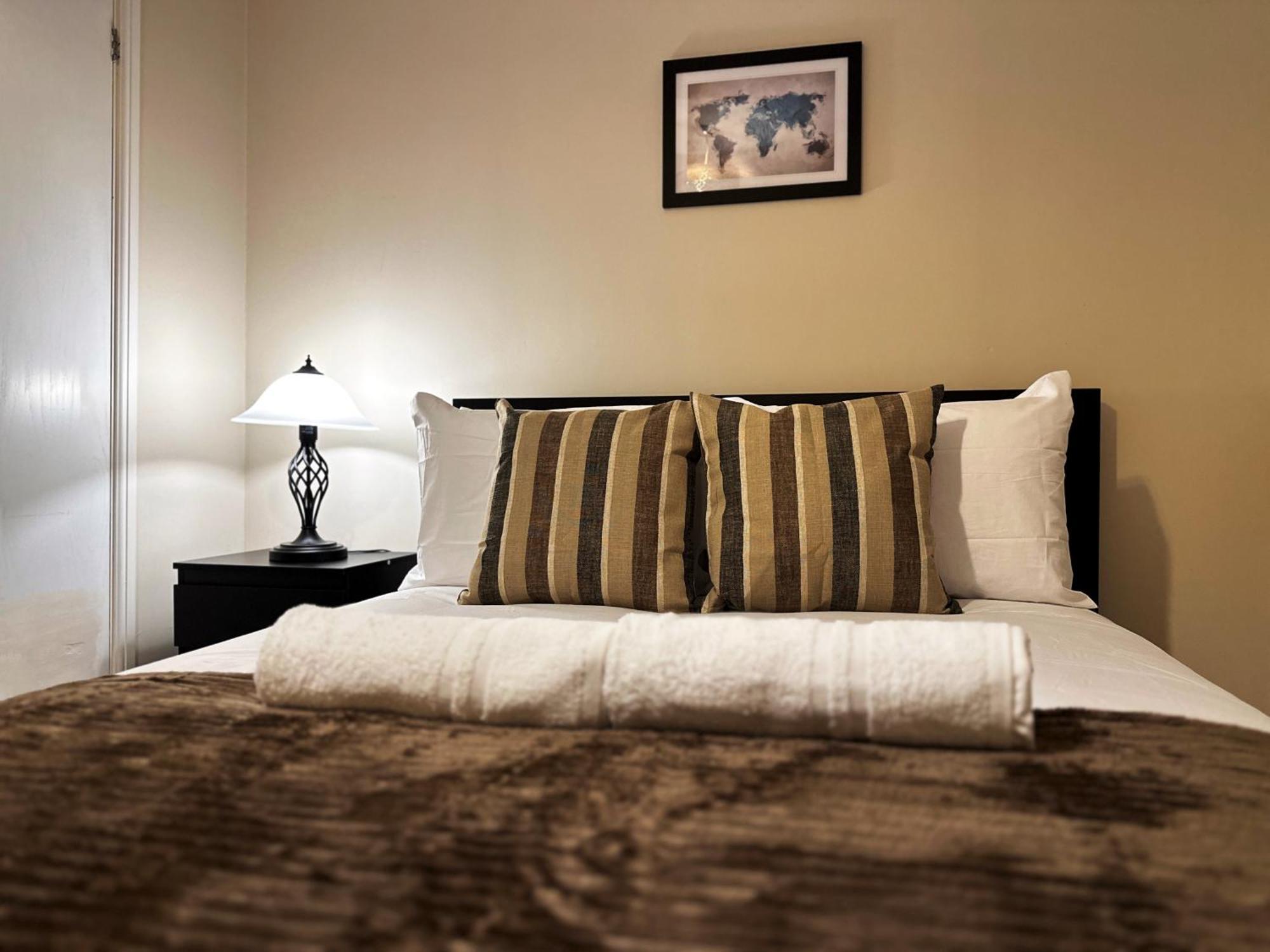 Betty's Place In Tower Hill - 2 Double Beds, Max 4 People, Great Location In Apartament Londra