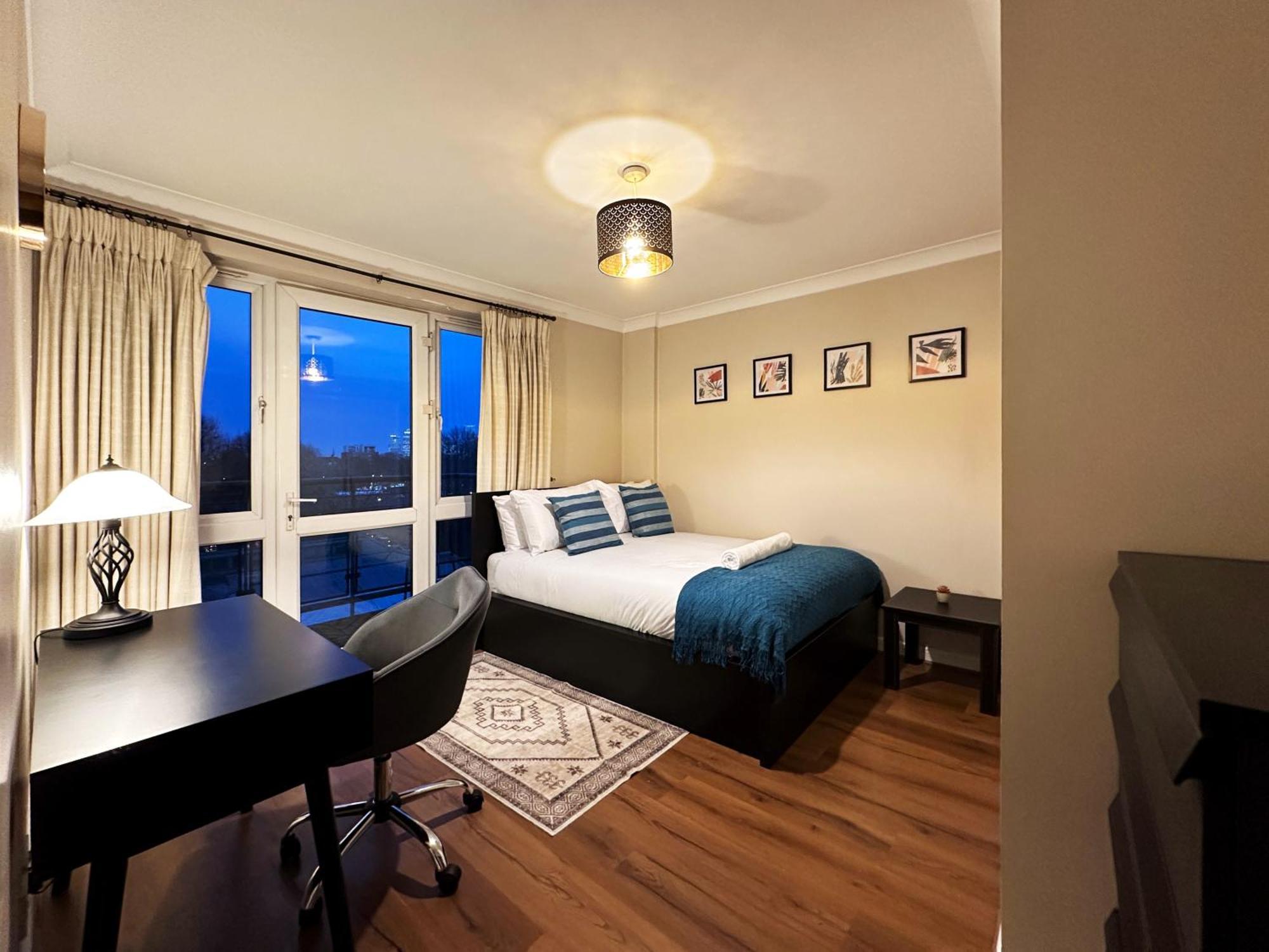 Betty's Place In Tower Hill - 2 Double Beds, Max 4 People, Great Location In Apartament *