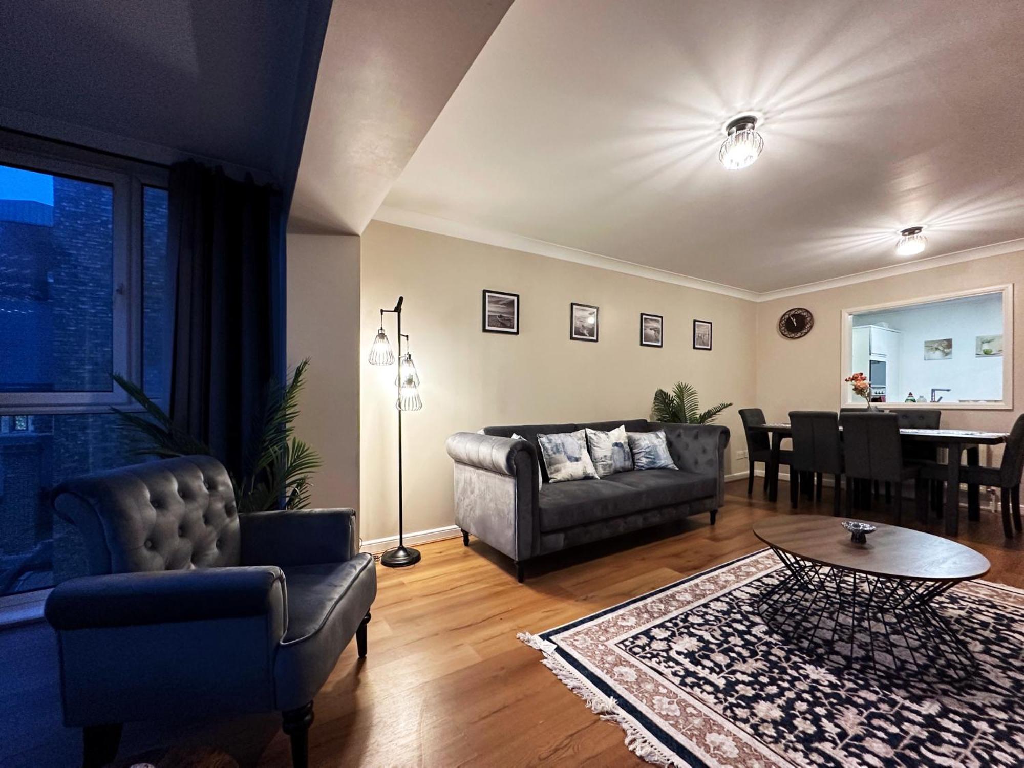 Betty's Place In Tower Hill - 2 Double Beds, Max 4 People, Great Location In Apartament