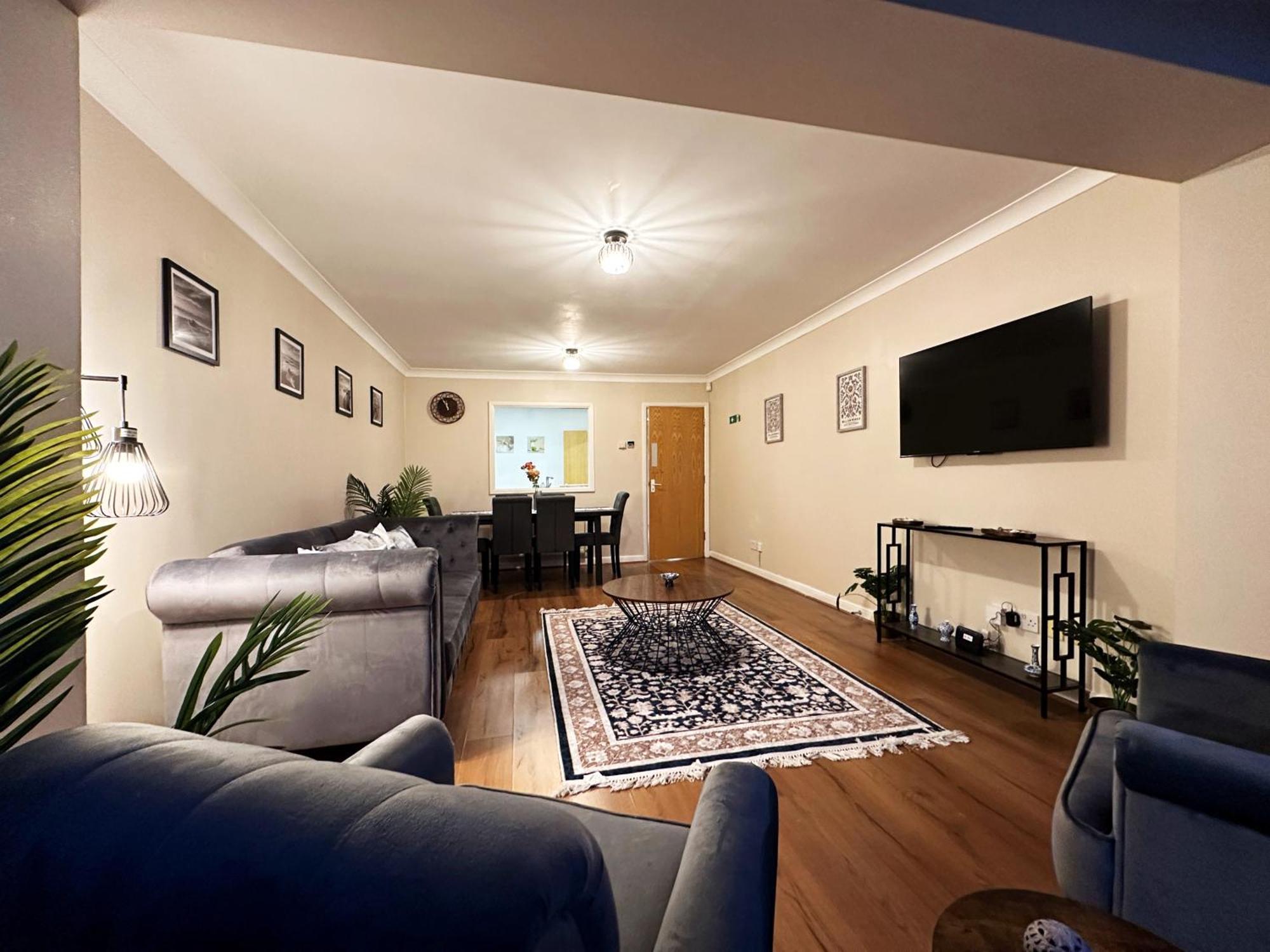 Betty's Place In Tower Hill - 2 Double Beds, Max 4 People, Great Location In Londra