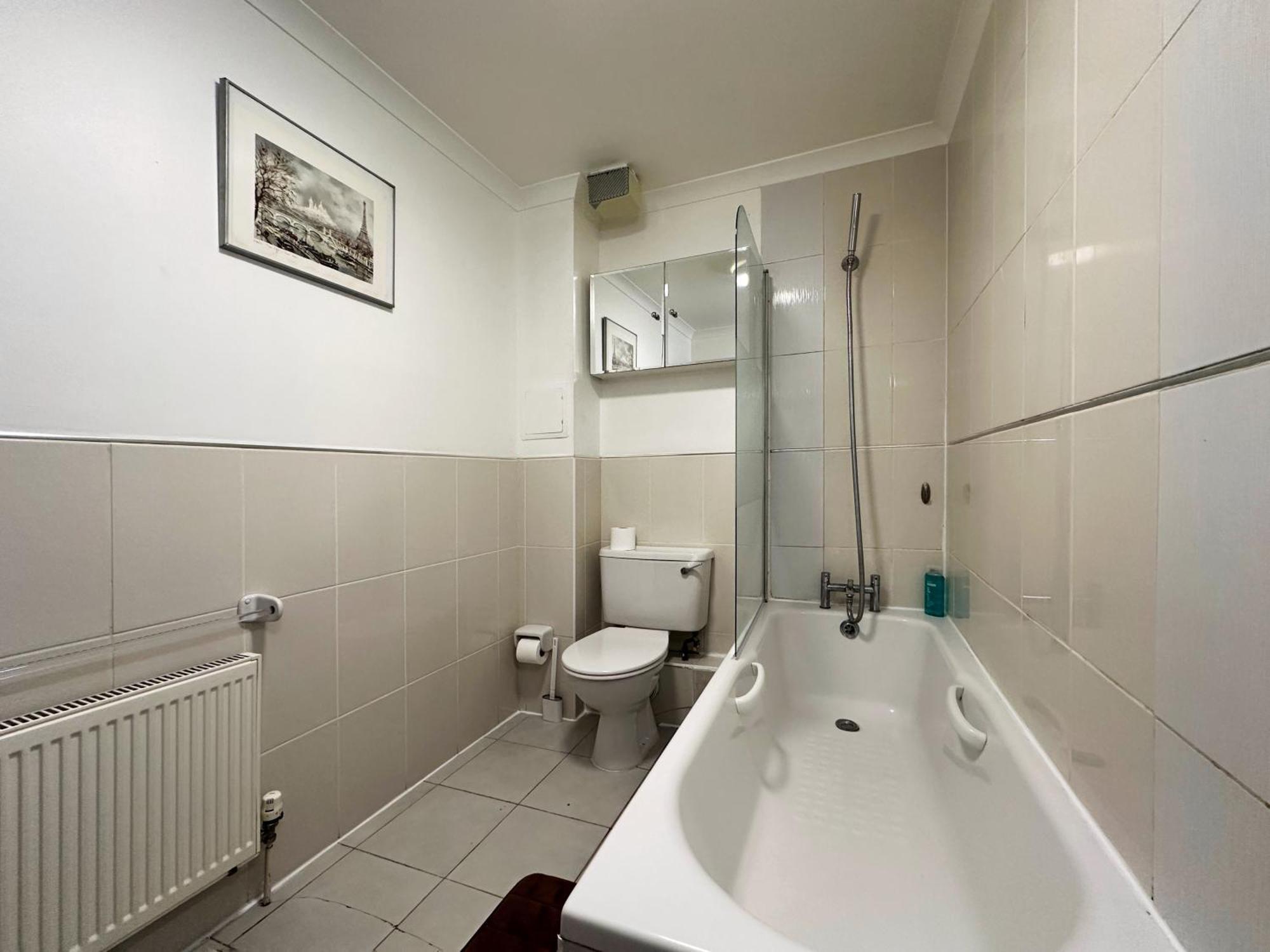 Apartament Betty's Place In Tower Hill - 2 Double Beds, Max 4 People, Great Location In Londra