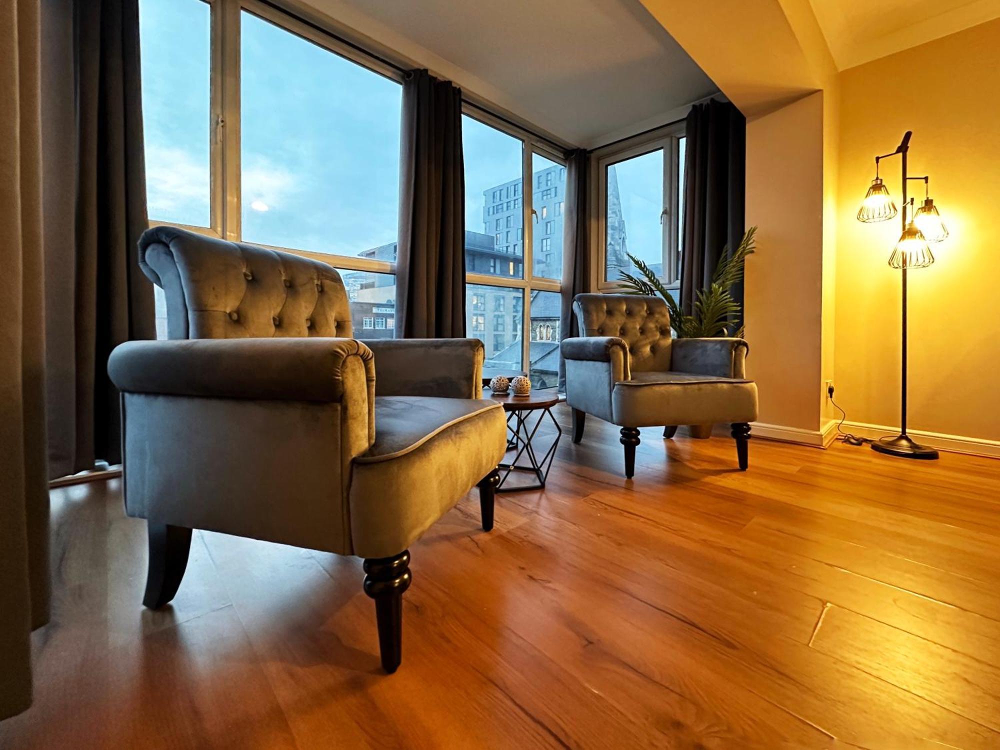 Betty's Place In Tower Hill - 2 Double Beds, Max 4 People, Great Location In Apartament